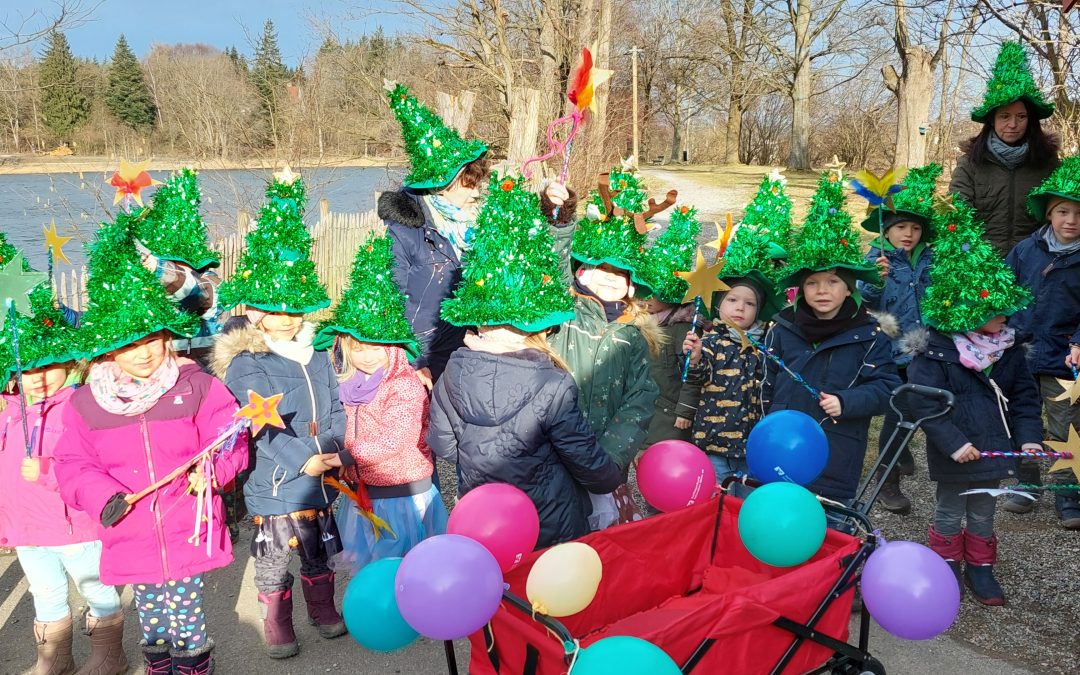 Wir sind die Naturkinder juche und finden den Fasching einfach nur scheeeeee!!!